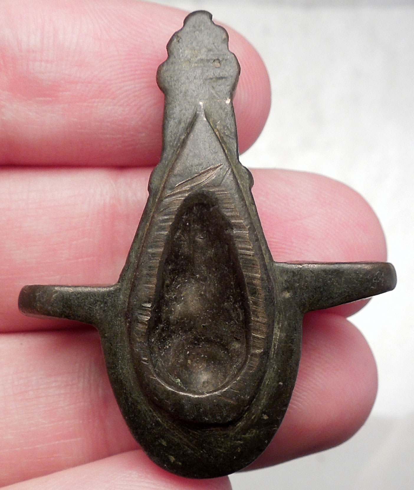 100bc Woman Fertility Amulet Pendant Charm Vagina Shape Roman Artifact